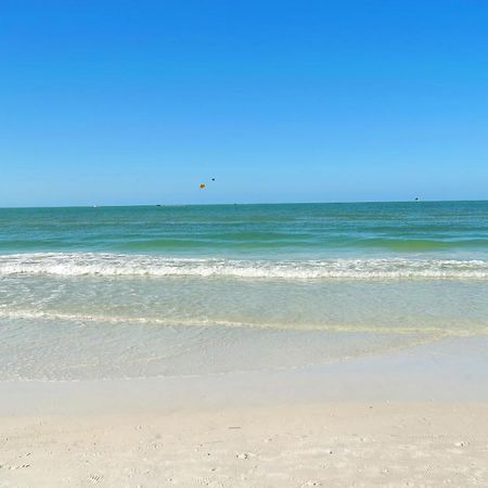 Modern & Fresh - Less Than 3 Miles To The Beach! Sarasota Esterno foto