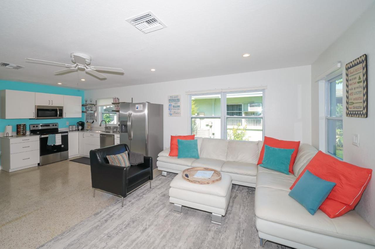 Modern & Fresh - Less Than 3 Miles To The Beach! Sarasota Esterno foto